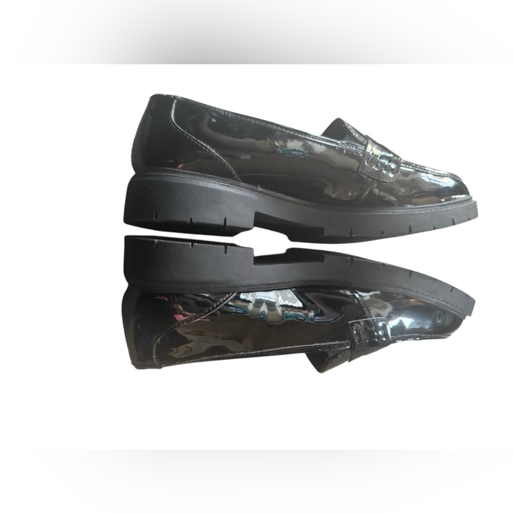Clarks Women's Westlynn Ayla Round-Toe Penny Loafers - Picture 4 of 10